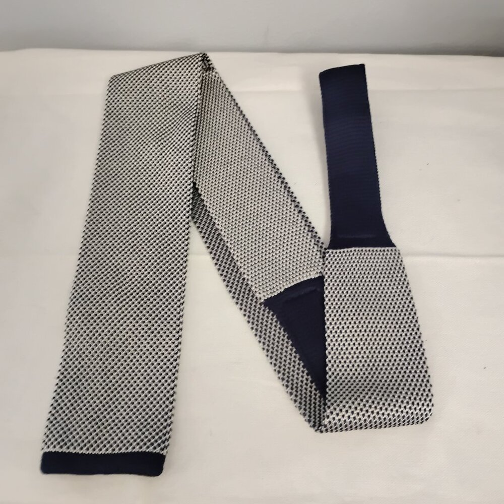 ❤️Men's ELEVENTY Grenadine Black and White Square Skinny Tie Necktie